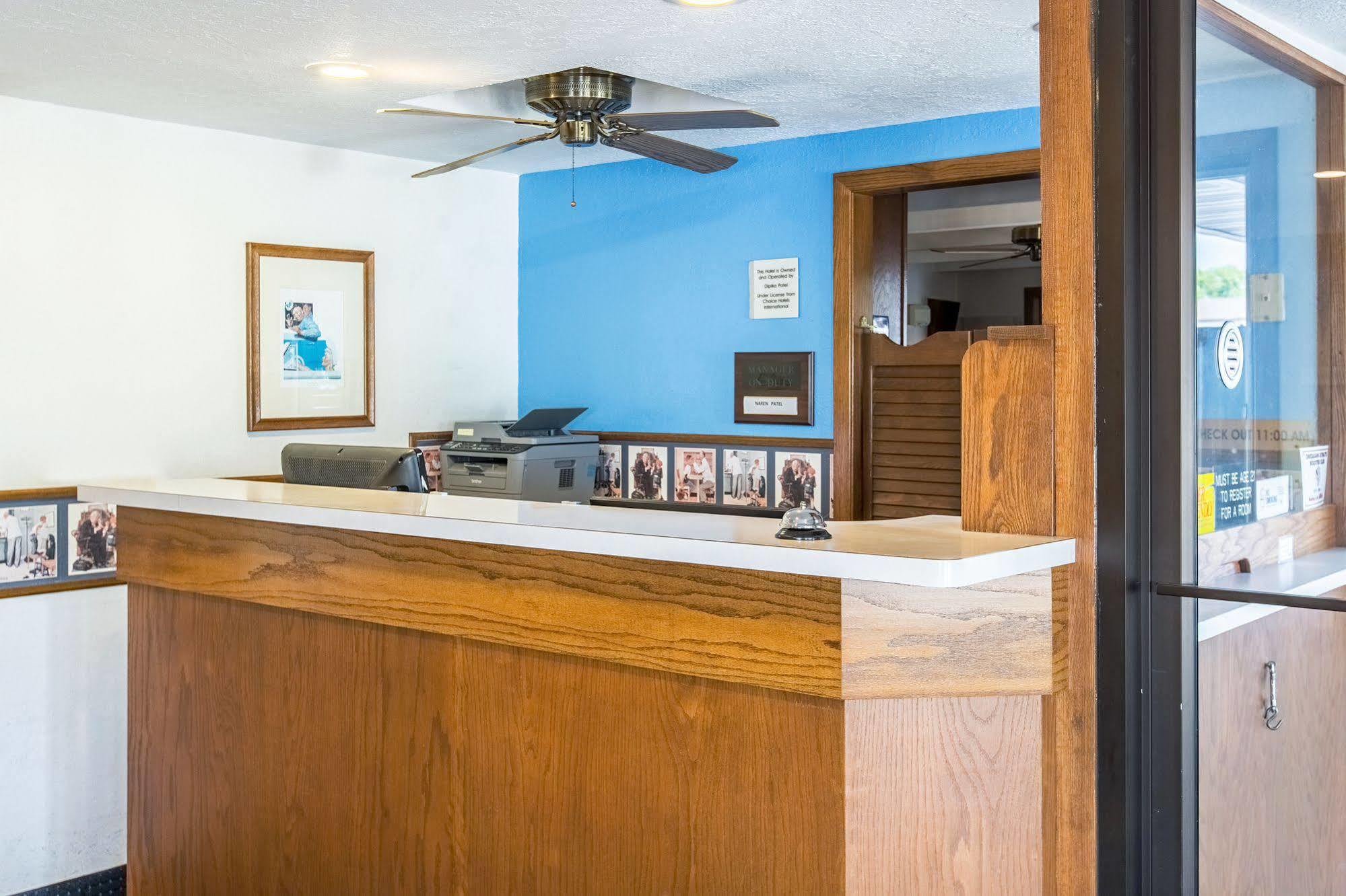 Amerivu Inn Harvest Estates New Hampton Extérieur photo