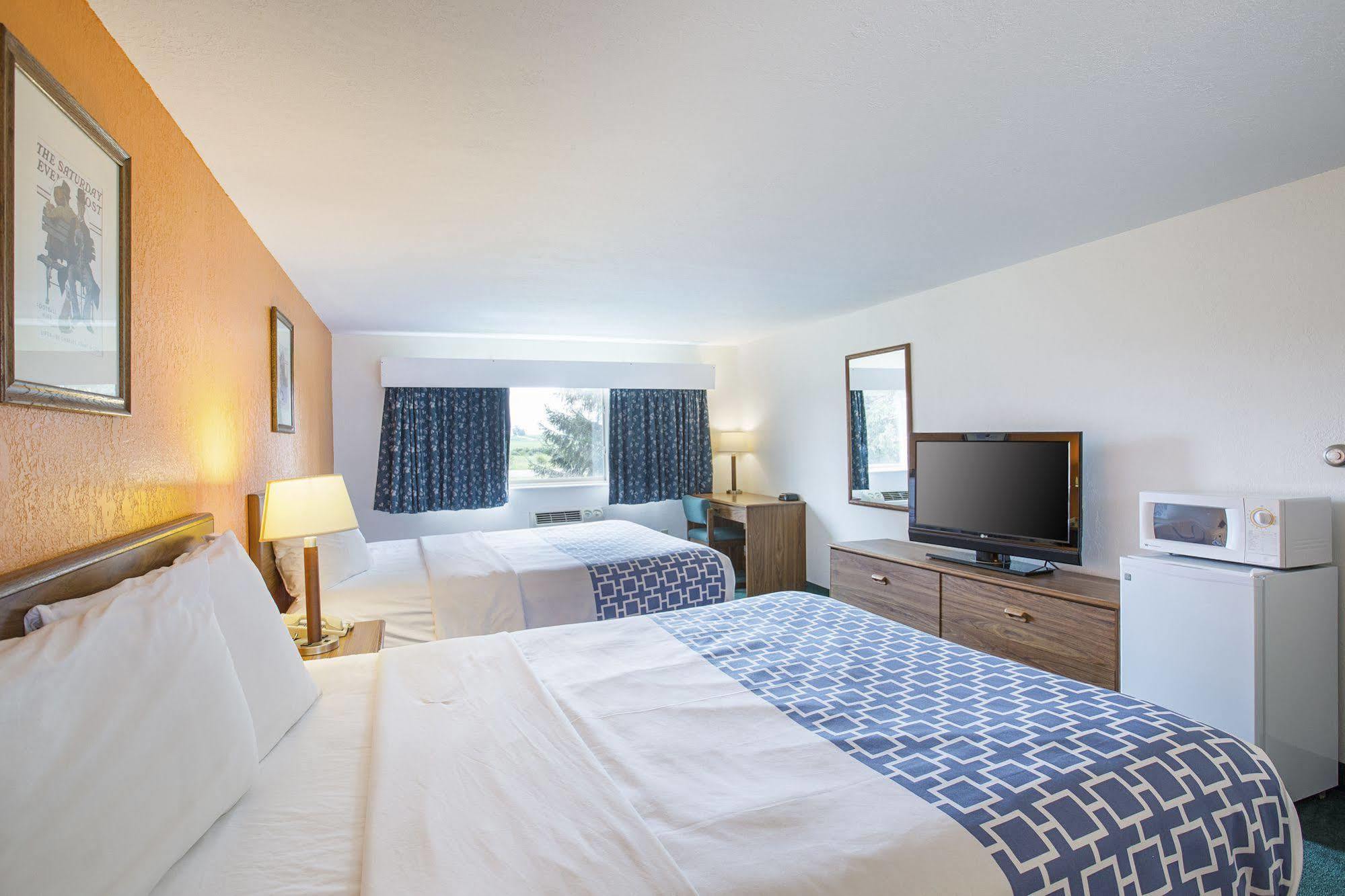 Amerivu Inn Harvest Estates New Hampton Extérieur photo