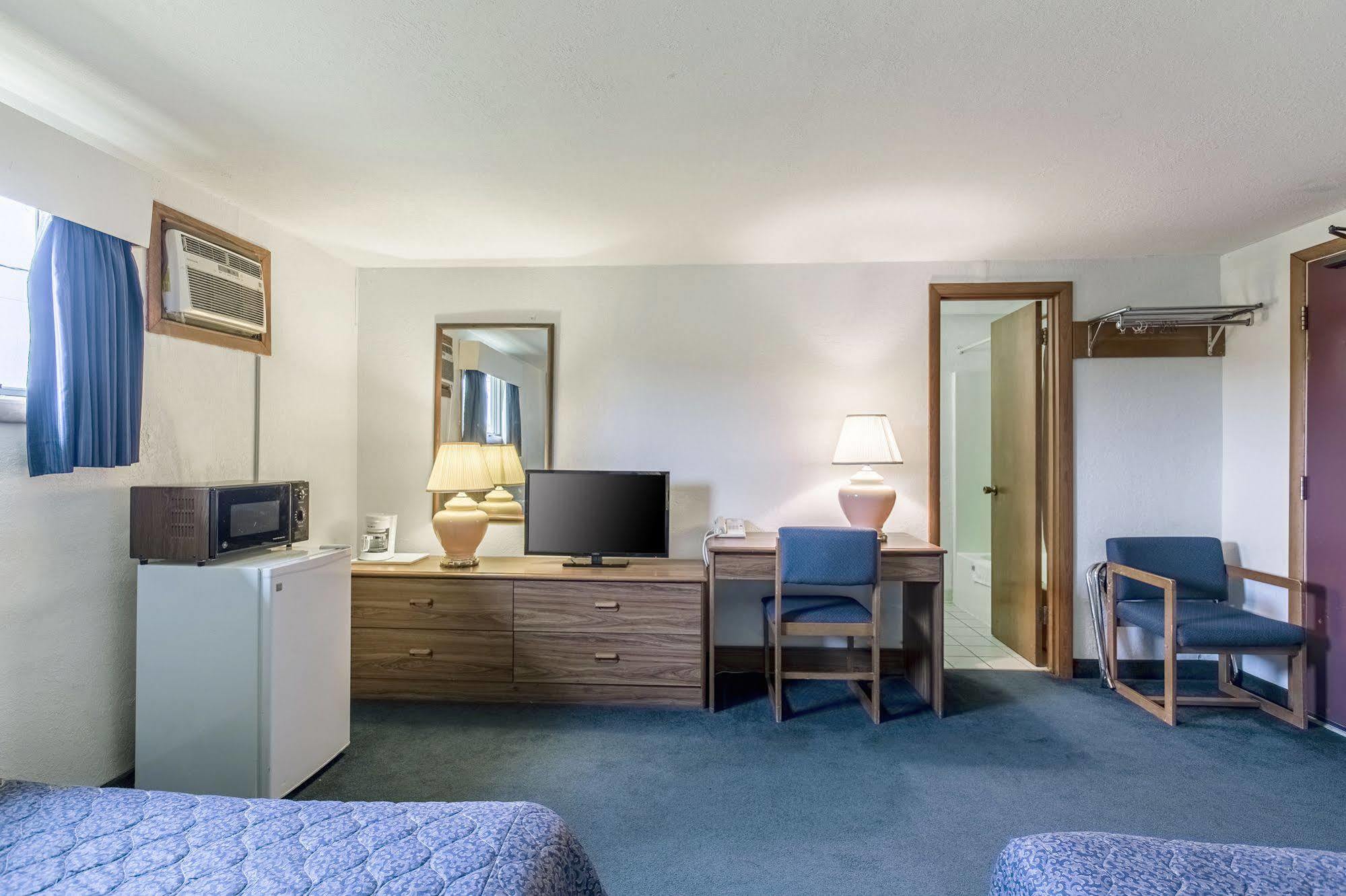 Amerivu Inn Harvest Estates New Hampton Extérieur photo