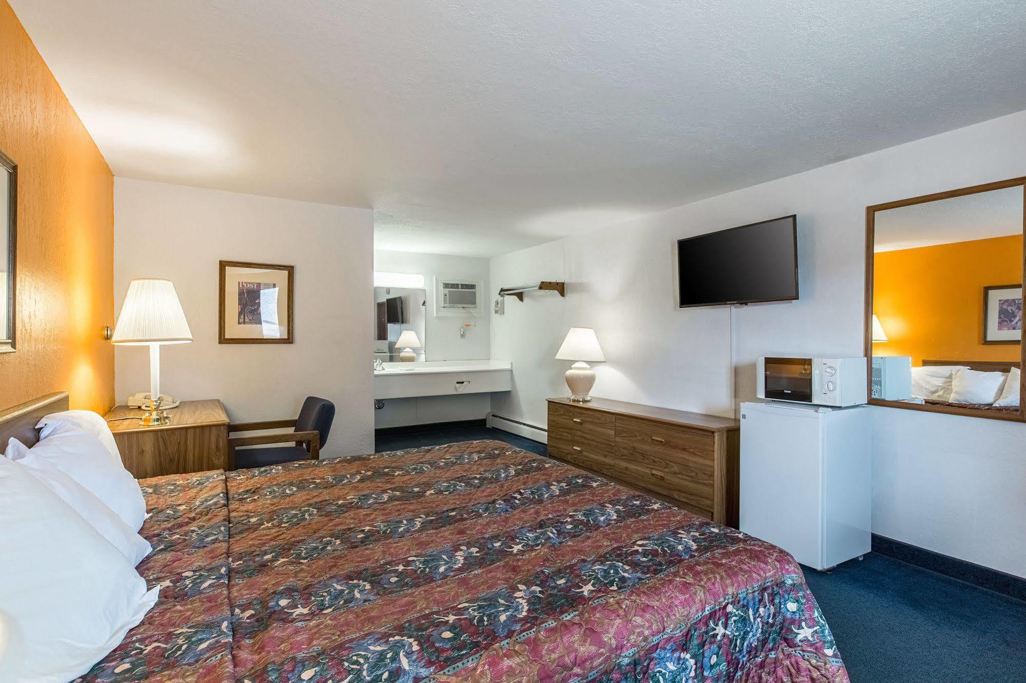 Amerivu Inn Harvest Estates New Hampton Extérieur photo